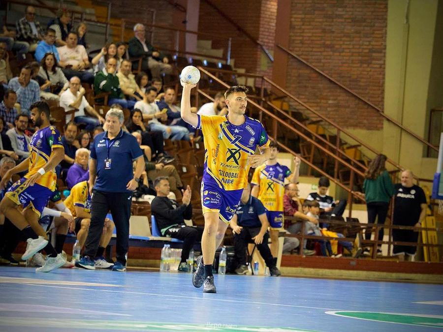Andrei Buzle în tricoul celor de la Ángel Ximénez Internațional român continuă în Spania » A semnat cu o echipă de cupă europeană