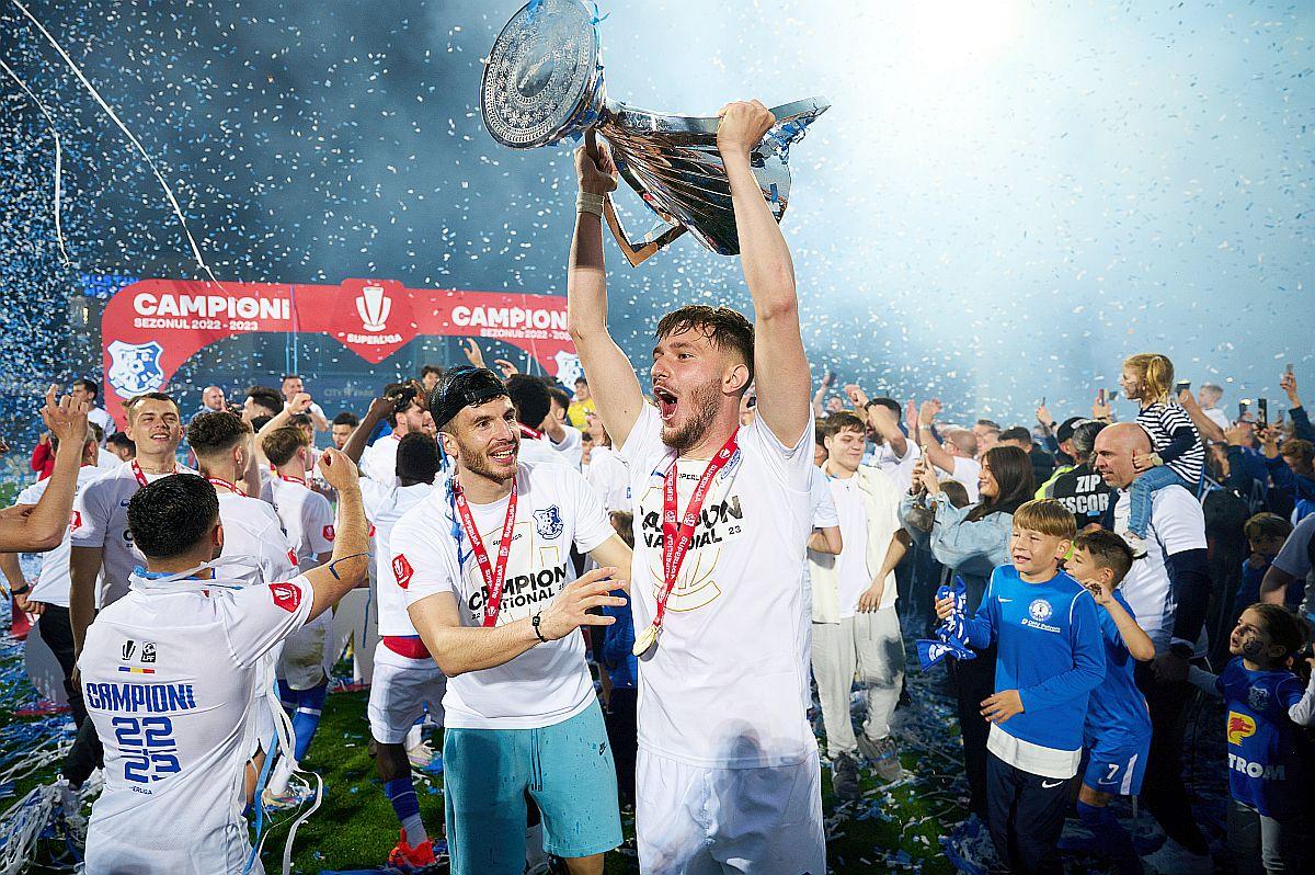 Doar două cluburi din SuperLigă au felicitat-o public pe Farul pentru titlu