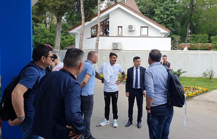 Răzvan Burleanu, huiduit la Iași! Nu a scăpat nici primarul orașului: „Vrem stadion!”