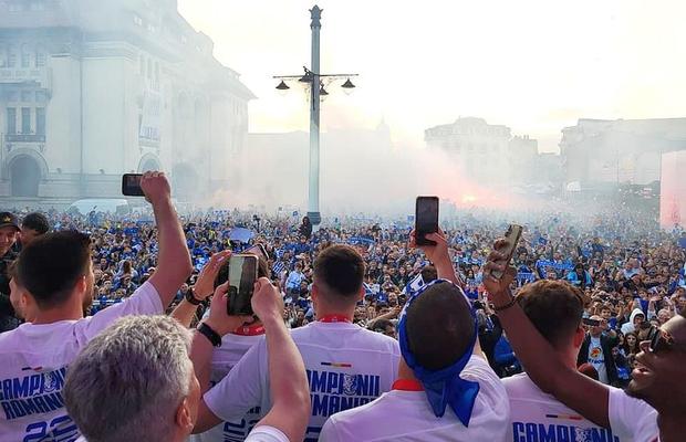 Parada campionilor » Sărbătoare cu mii de oameni în Constanța, după ce Farul a cucerit titlul