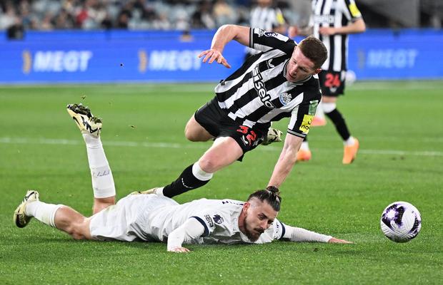 Caz paradoxal » Newcastle n-are probleme cu banii, dar e forțată să-și vândă tinerii cei mai promițători! Fanii au explodat: „Plâng”