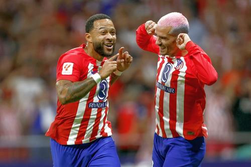 Atacantul Memphis Depay (30 de ani) se va despărți de Atletico Madrid în această vară.
