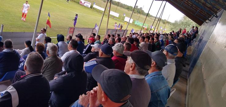 Imagine de pe stadionul Vediței Colonești