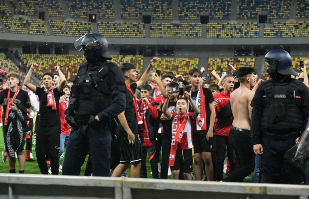 Deplasarea masivă a dinamoviștilor în Harghita a fost aprobată! » Suporterii vor susține echipa lui Zeljko Kopic din afara stadionului
