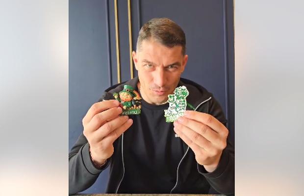 Istvan Kovacs, cu românii la Dublin » Cadou tematic de la FC Transilvania: „Mulțumesc, băieți!”