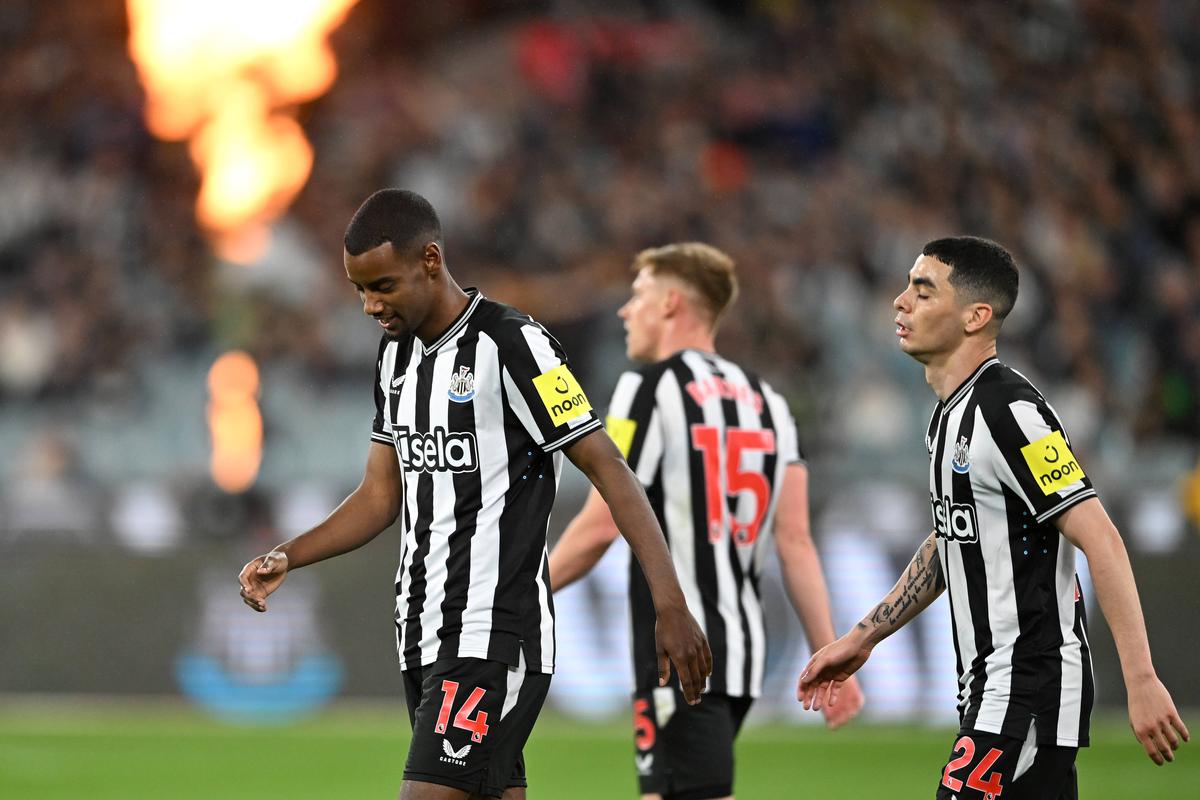 Radu Drăgușin a jucat 70 de minute în controversatul Tottenham - Newcastle, pe o arenă de 100.000 de locuri » Ce notă i-au dat englezii