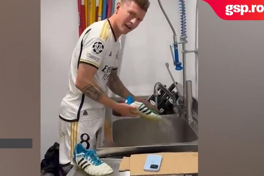 Toni Kroos filmat în acest sezon în timp ce își spăla singur ghetele Ghete speciale pentru Toni Kroos în finala Champions League » Ce apare pe încălțări
