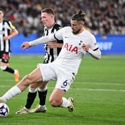 Radu Drăgușin, titular în Tottenham - Newcastle, foto: Getty Images