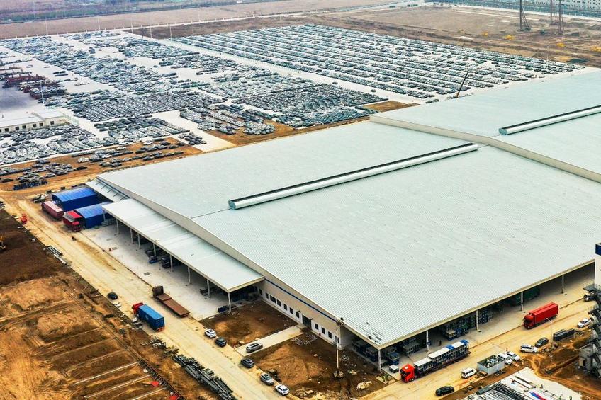 Fabrică BYD în China