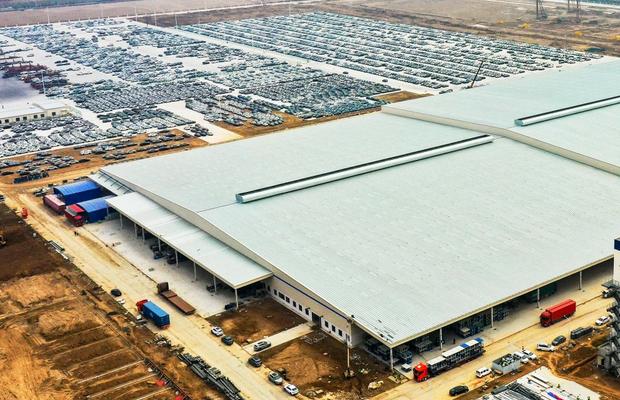 Istorie în Europa: Tesla, depășită pentru prima dată la vânzările de mașini electrice! Cine este noua regină din piața auto