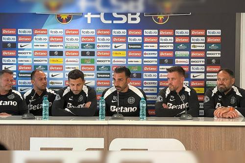 De la stânga la dreapta: Thomas Neubert, Ionuț Zottu, Lucian Filip, Elias Charalambous, Mihai Pintilii, Marius Popa