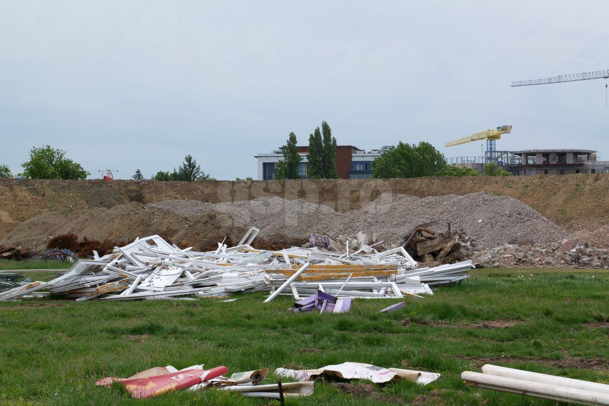Vizită GSP pe șantierul de pe „Dan Păltinișanu” » Printre ruinele de pe „Monumentalul” violet: așa arată azi arena lui Poli Timișoara