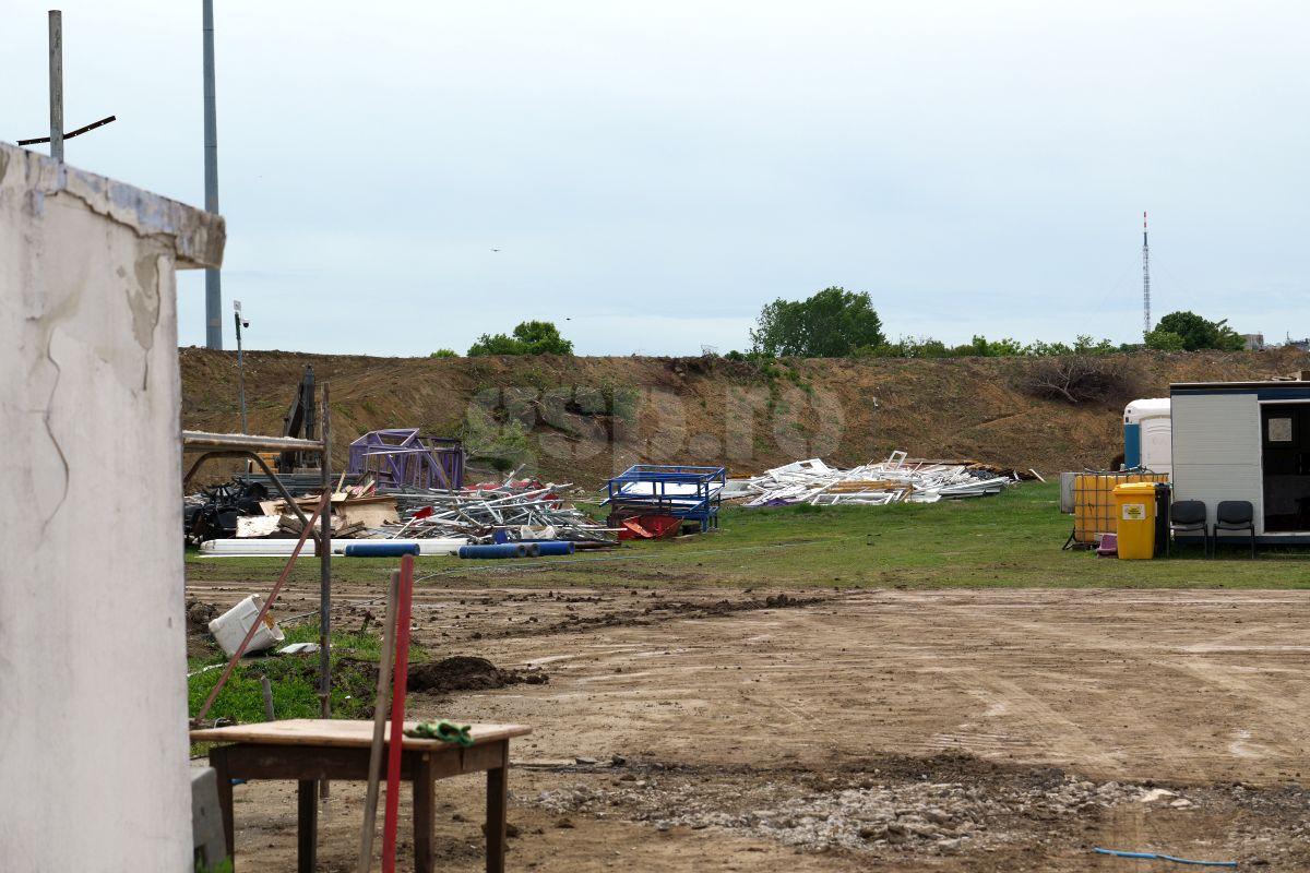 Vizită GSP pe șantierul de pe „Dan Păltinișanu” » Printre ruinele de pe „Monumentalul” violet: așa arată azi arena lui Poli Timișoara