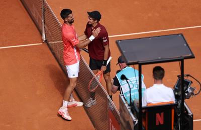 Cadou perfect pentru ziua sa! Novak Djokovic s-a calificat în semifinale la Geneva și este cu un pas mai aproape de titlul cu numărul 100