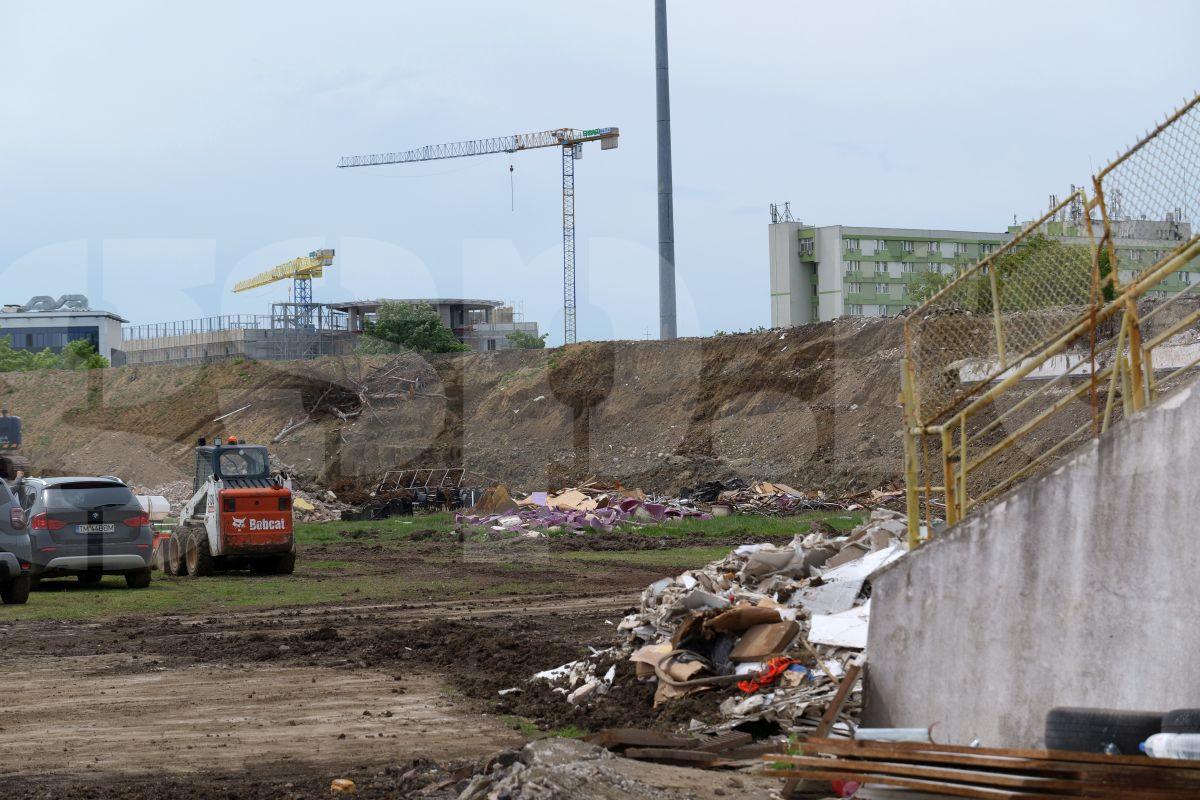 Vizită GSP pe șantierul de pe „Dan Păltinișanu” » Printre ruinele de pe „Monumentalul” violet: așa arată azi arena lui Poli Timișoara