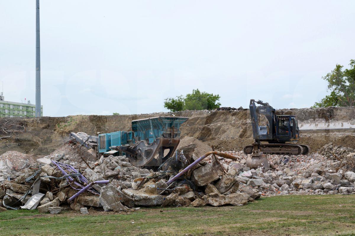 Vizită GSP pe șantierul de pe „Dan Păltinișanu” » Printre ruinele de pe „Monumentalul” violet: așa arată azi arena lui Poli Timișoara