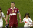 Scenografie cum n-a văzut Gruia! Ciprian Deac a sărutat gazonul și a început să plângă