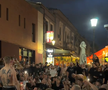 Fanii lui Max Korzh în centrul Bucureștiului / Foto: captură de ecran