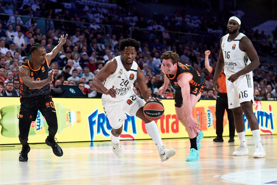 Real Madrid - Valencia, a doua semifinală a Euroligii/Foto: euroleaguebasketball.net Vineri începe Final 4-ul Euroligii! Dueluri spectaculoase, antrenori de top și echipe de tradiție în „careul de ași” al competiției