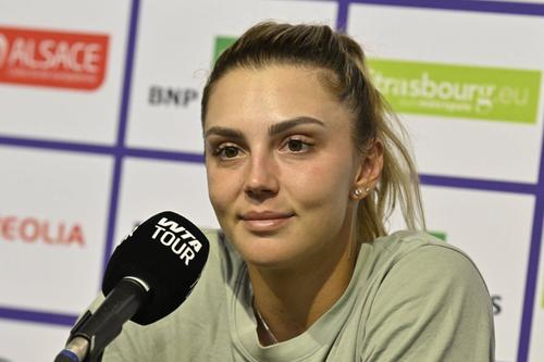 Jaqueline Cristian, la conferința de presă, după calificarea în semifinale la Strasbourg/Foto: Imago Images