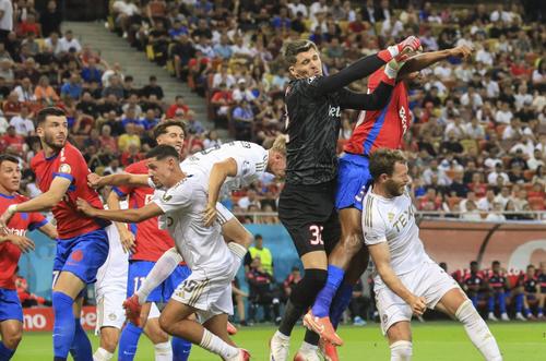 Sunt șanse mari ca Ștefan Târnovanu să o părăsească pe FCSB la finalul actualului sezon, foto: Imago Images