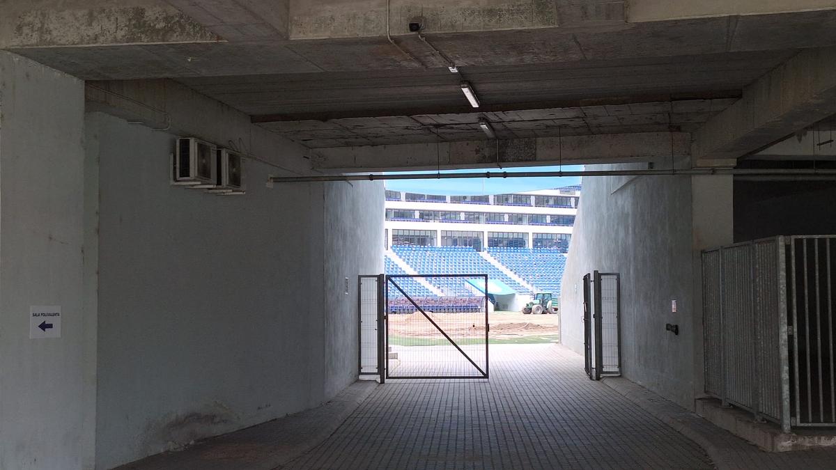 Au intrat utilajele pe stadion imediat după „finala” de titlu din Superliga » „Oblemenco” va fi modernizat