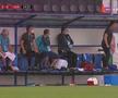 Staff-ul celor de la Academica Clinceni s-a văzut nevoit să se urce cu picioarele pe scaune // captură TV Digi Sport 1