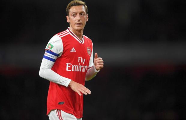 DDB, varianta Turcia: fanii lui Fenerbahce strâng bani prin SMS pentru transferul lui Mesut Ozil!