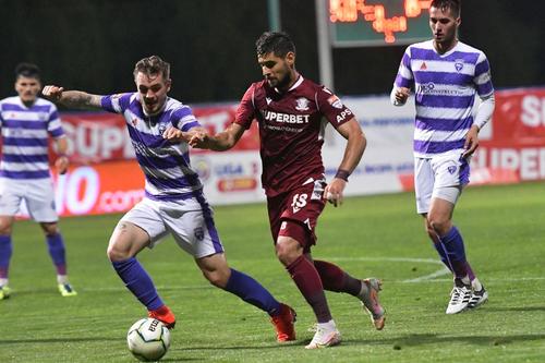 Lucian Goge, într-un meci între Rapid și ASU Poli // foto: Imago