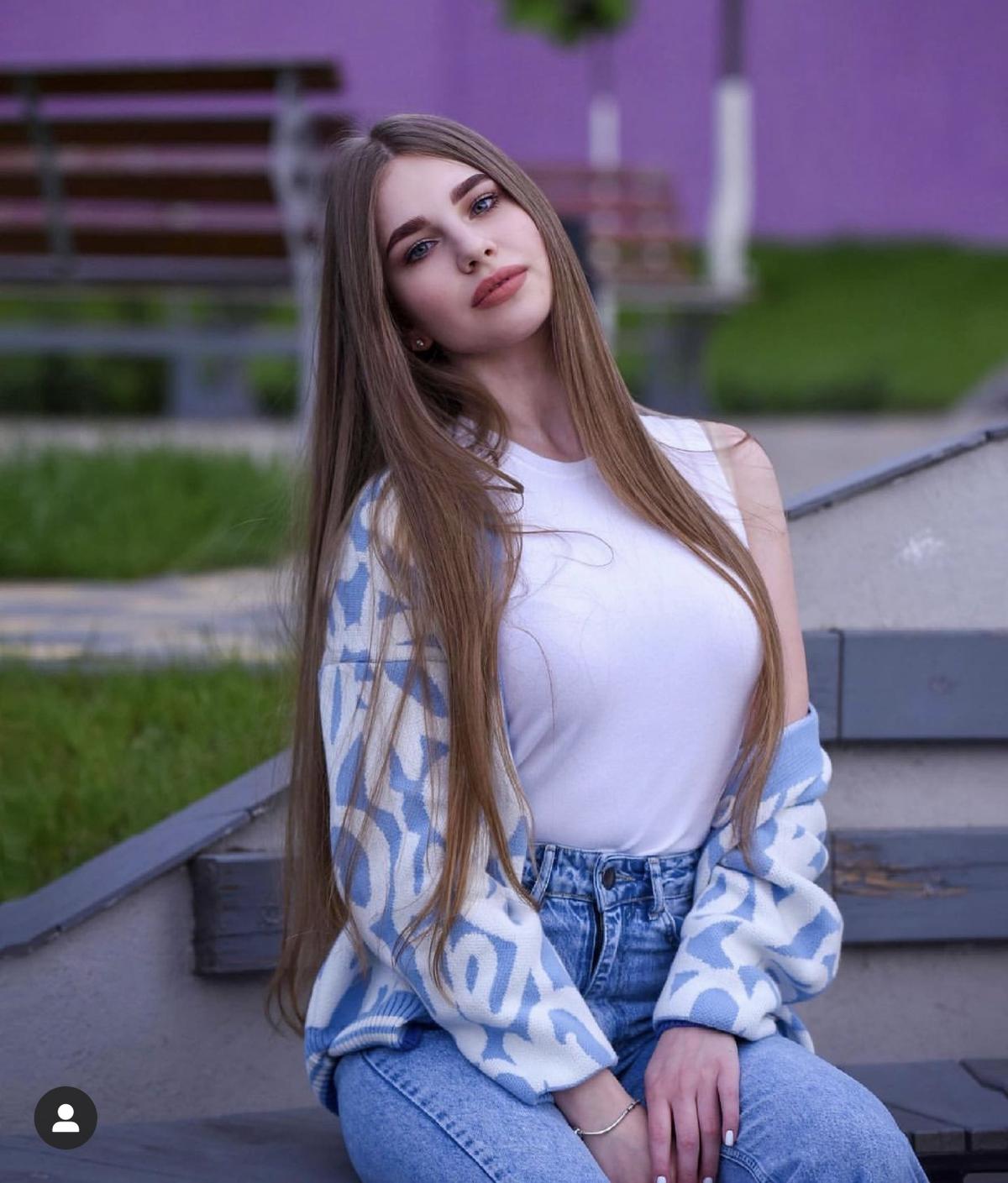 Ucraina a avut galerie de lux la meciul cu Austria de pe Arena Națională! Iubitele fotbaliștilor au făcut show în tribună