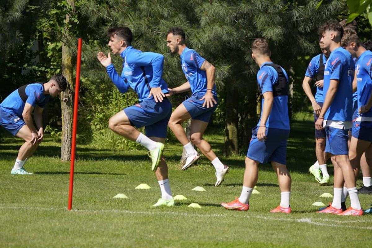 Hagi a condus primul antrenament la Farul » Noul transfer a ajuns deja în cantonament