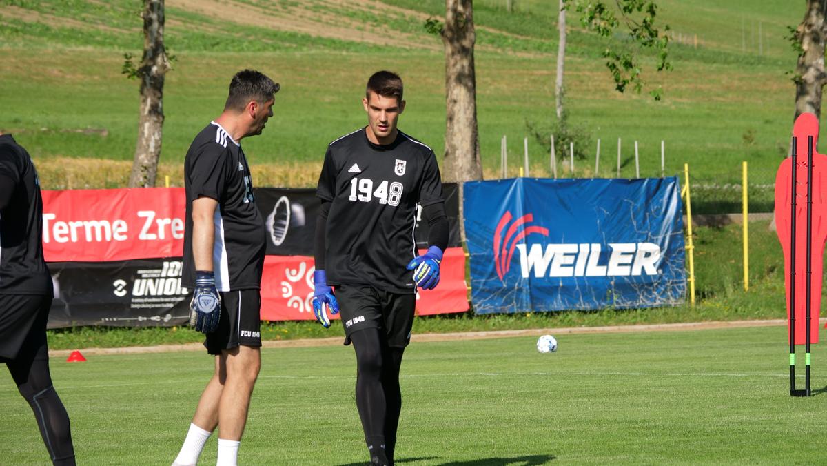 Apariție-surpriză la antrenamentul lui Mutu: cine e fotbalistul misterios care ar putea semna cu FCU Craiova