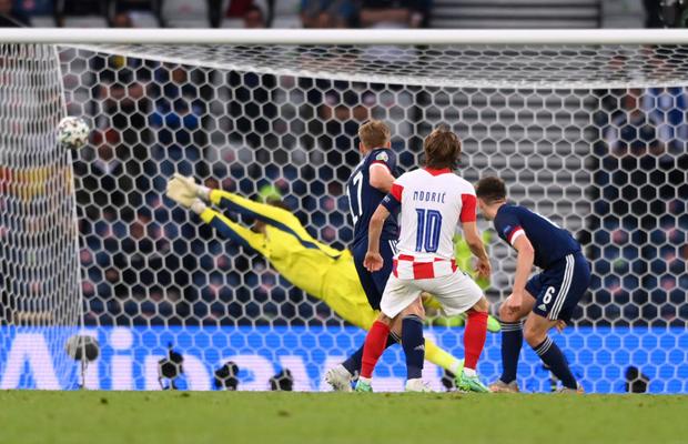 Luka Modric, execuție de generic la Euro, în stilul lui Quaresma! Recordul bifat de croat