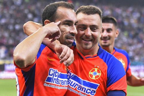 De la stânga la dreapta, Vinicius, Miron și Iulian Cristea // foto: Imago Images