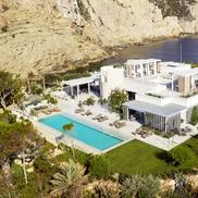 Vila în care își petrec vacanța Messi și Fagrebas // sursă foto: myprivatevillas.com