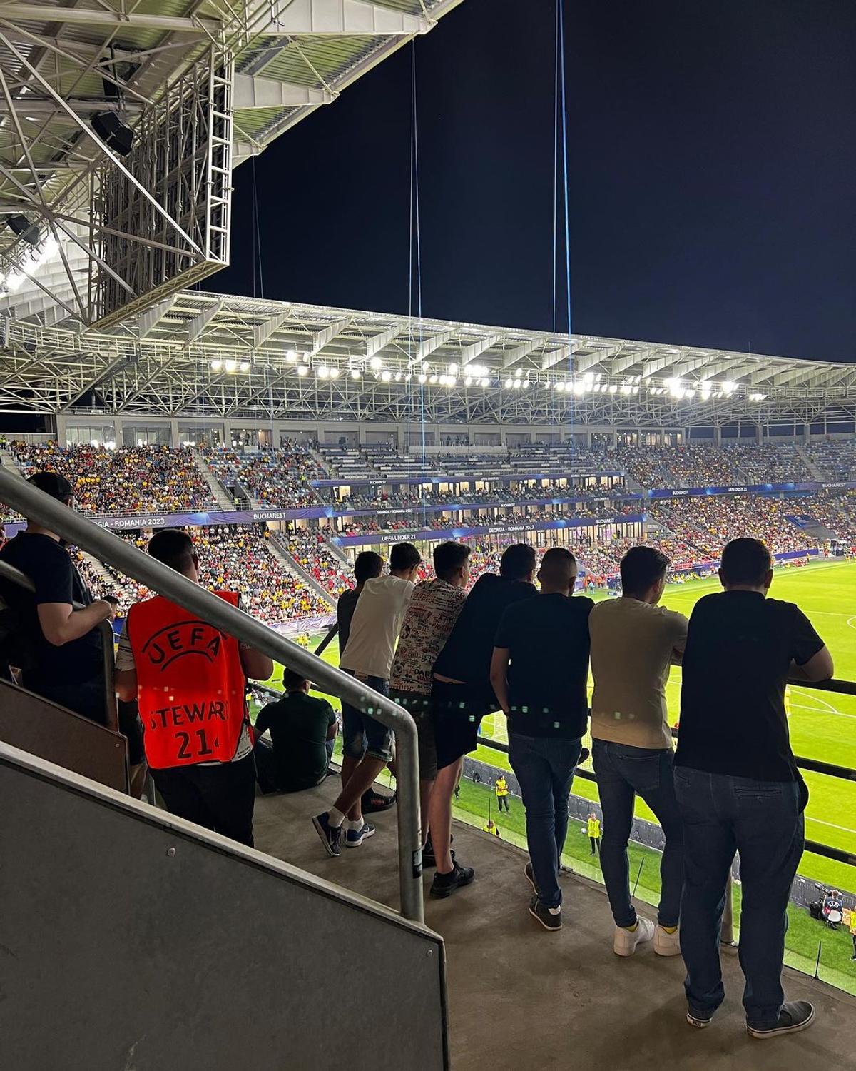 Jurnalista Beatrice Ghiciov, pe stadion la România U21 - Spania U21