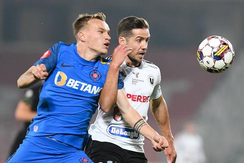 Alexandru Pantea, în duel cu Chipciu de la U Cluj / foto: Imago Images