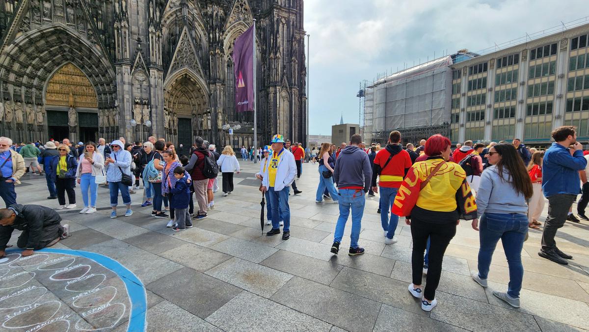 Fanii României, show la Koln! Imagini spectaculoase: „Mujdei is better than chocolate"