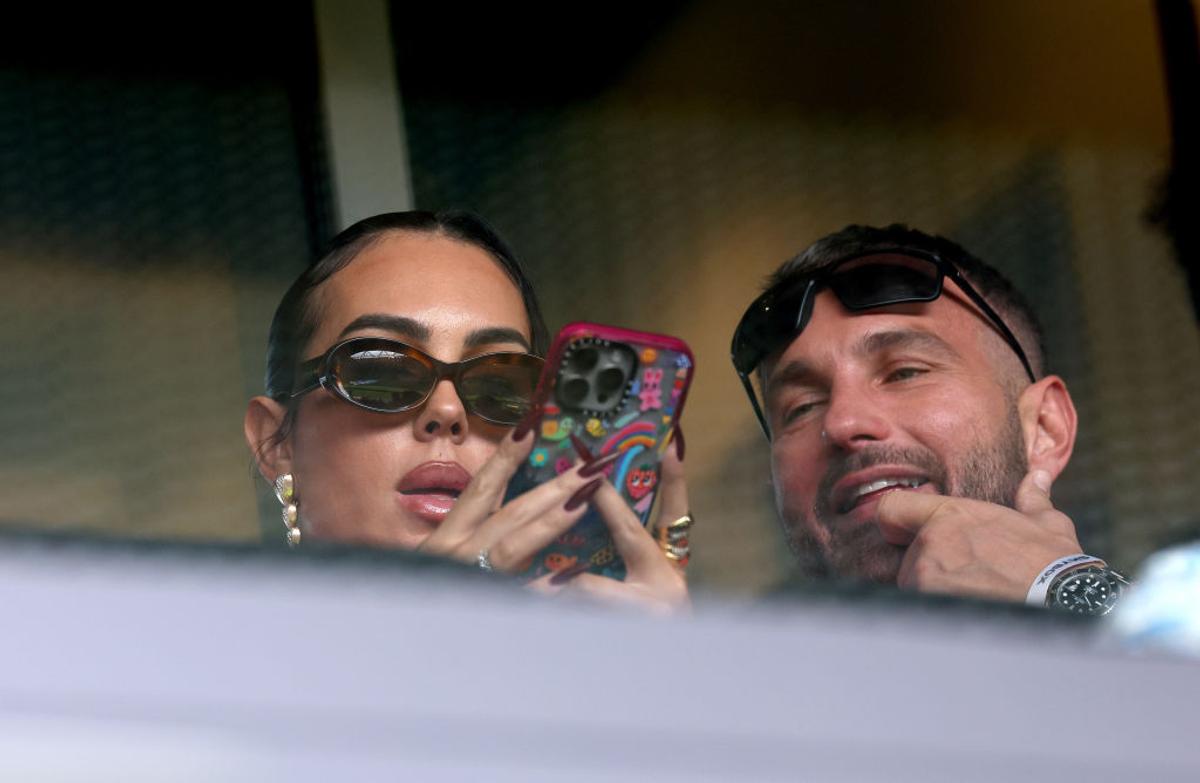 Iubita lui Cristiano Ronaldo a întors toate capetele la Dortmund! Cum a fost surprinsă în tribune la Turcia  - Portugalia