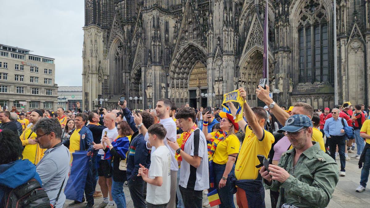 Fanii României, show la Koln! Imagini spectaculoase: „Mujdei is better than chocolate"
