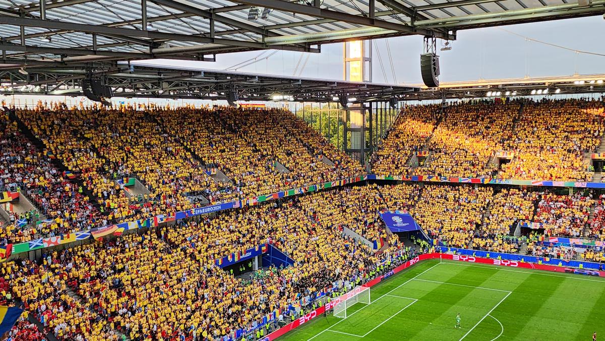 Mesajul interzis introdus de fanii români pe stadion la meciul cu Belgia! UEFA nu ne va ierta!