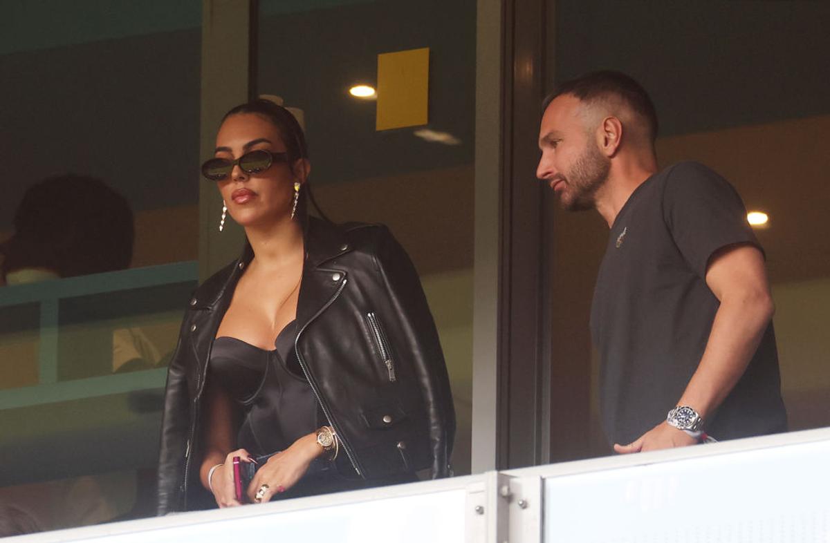Iubita lui Cristiano Ronaldo a întors toate capetele la Dortmund! Cum a fost surprinsă în tribune la Turcia  - Portugalia