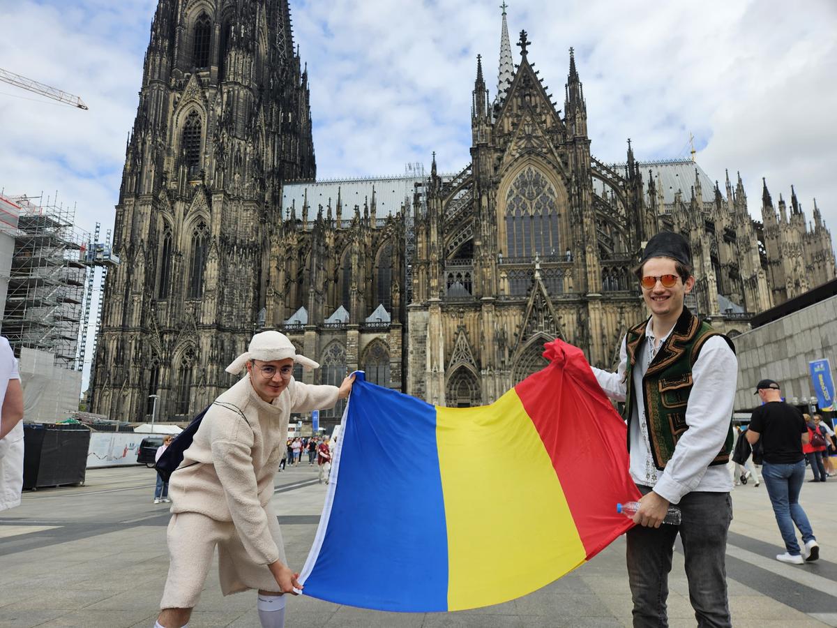 Imagini spectaculoase cu fanii români, înainte de Belgia – România