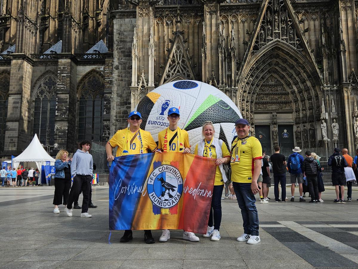 Fanii României, show la Koln! Imagini spectaculoase: „Mujdei is better than chocolate"