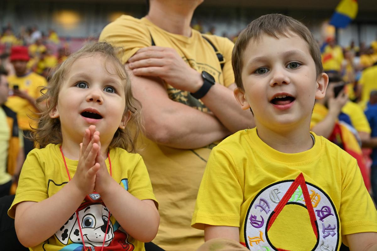 Titularul lui Edi Iordănescu, taxat la pauza meciului România - Belgia: „Un pic fricos! Mihăilă măcar s-a agitat”
