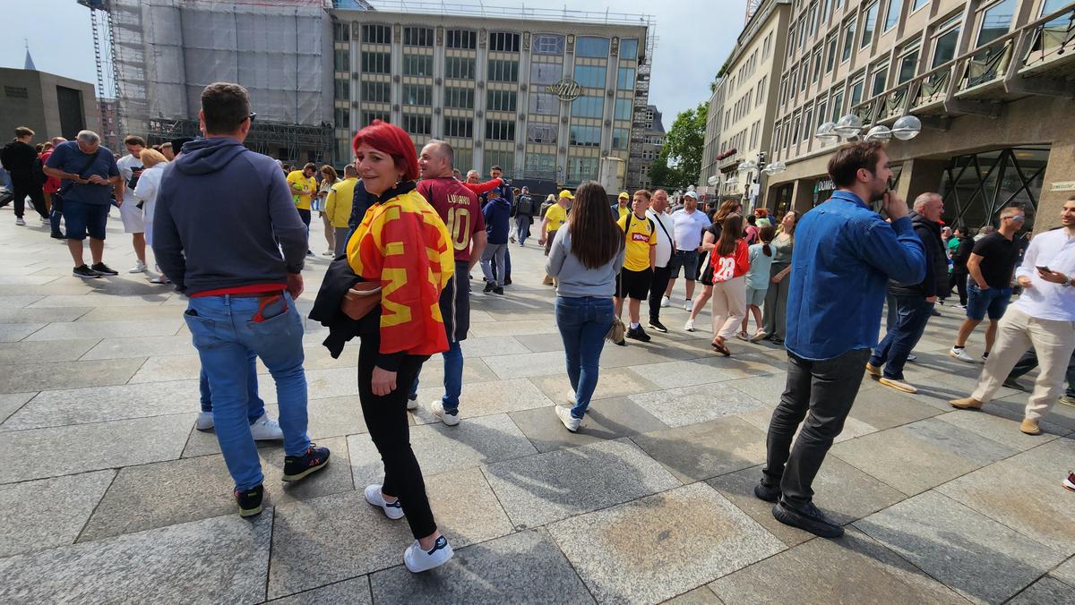 Fanii României, show la Koln! Imagini spectaculoase: „Mujdei is better than chocolate"