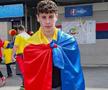 Bogdan Racovițan, încurajând România la EURO 2016, la Paris. Avea 16 ani în acel moment / Sursă foto: frf.to