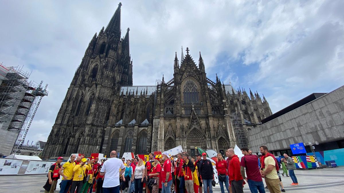 Fanii României, show la Koln! Imagini spectaculoase: „Mujdei is better than chocolate"