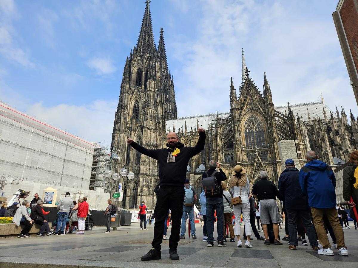 Fanii României, show la Koln! Imagini spectaculoase: „Mujdei is better than chocolate"
