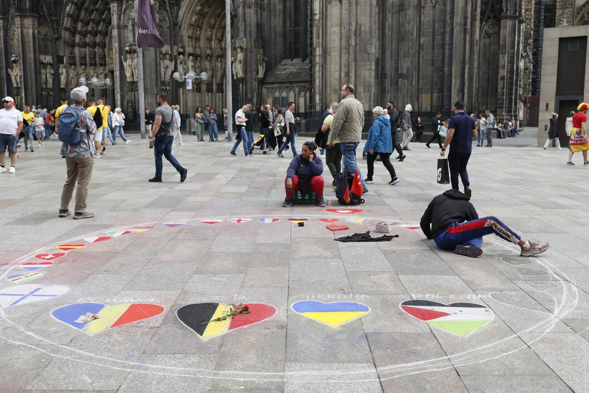 Fanii României, show la Koln! Imagini spectaculoase: „Mujdei is better than chocolate"